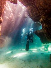 Korallzátony barlang
Korallzátonyból képződött barlang, ami felül nyitott - Egyiptom, Vörös-tenger